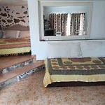 Casa De Pedra E Cal בית הארחה